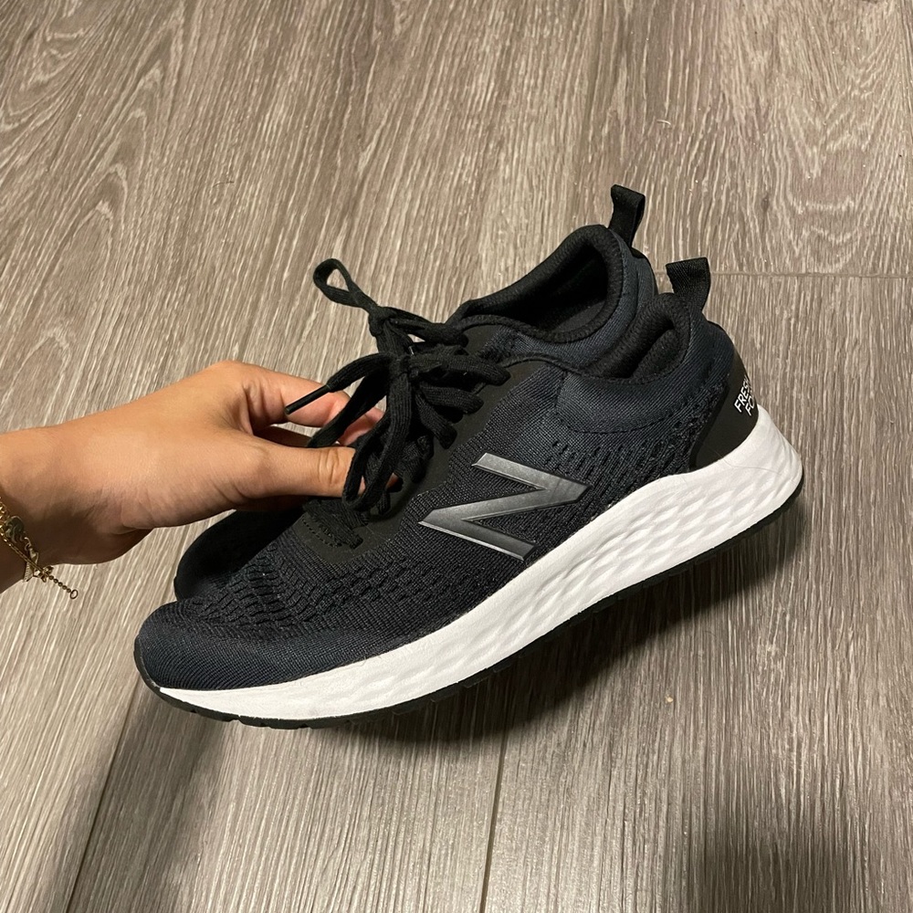 Mint condition new balance sneakers